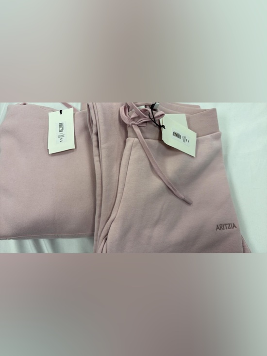 Aritzia Tops - NWT aritzia sweatfleece